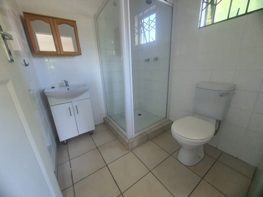 To Let 1 Bedroom Property for Rent in Beacon Bay Eastern Cape